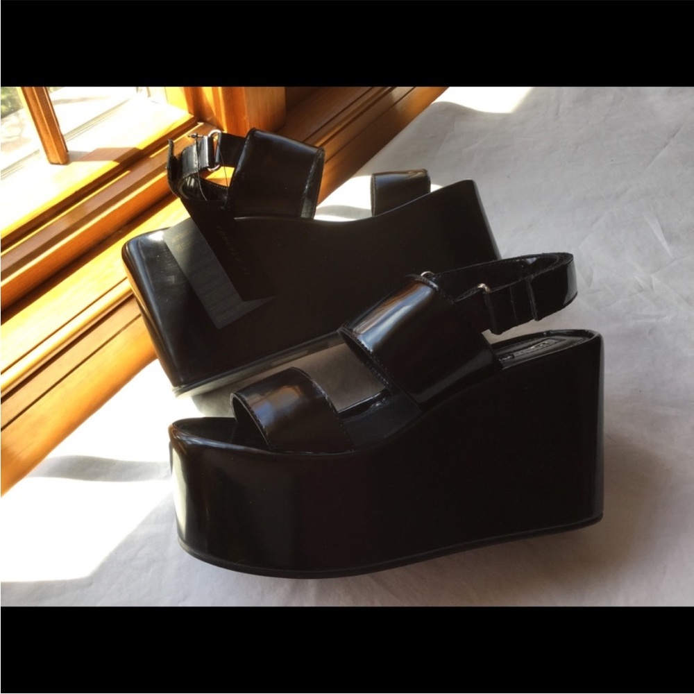 Forever 21 FLATFORM Sandals Wedge Blk 7M